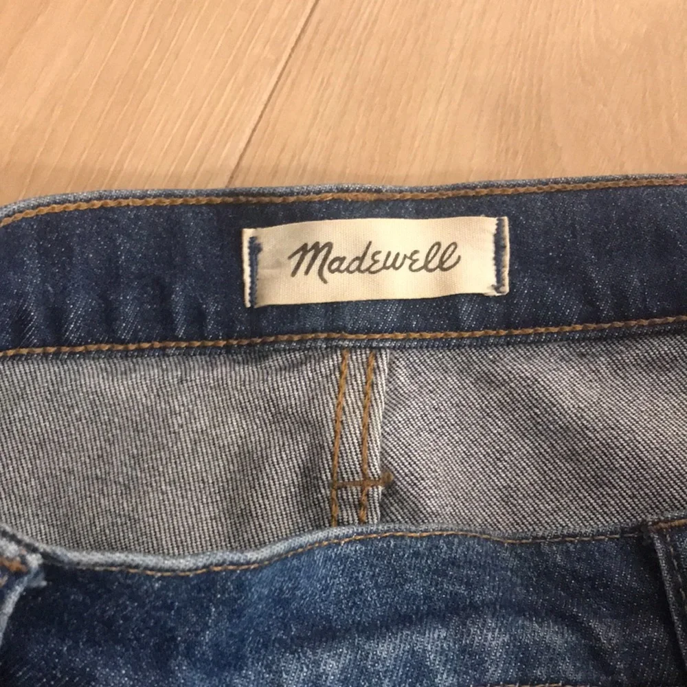 Madewell | high waist slim boyfriend jeans | medium blue wash | light distressed - Picture 3 of 7